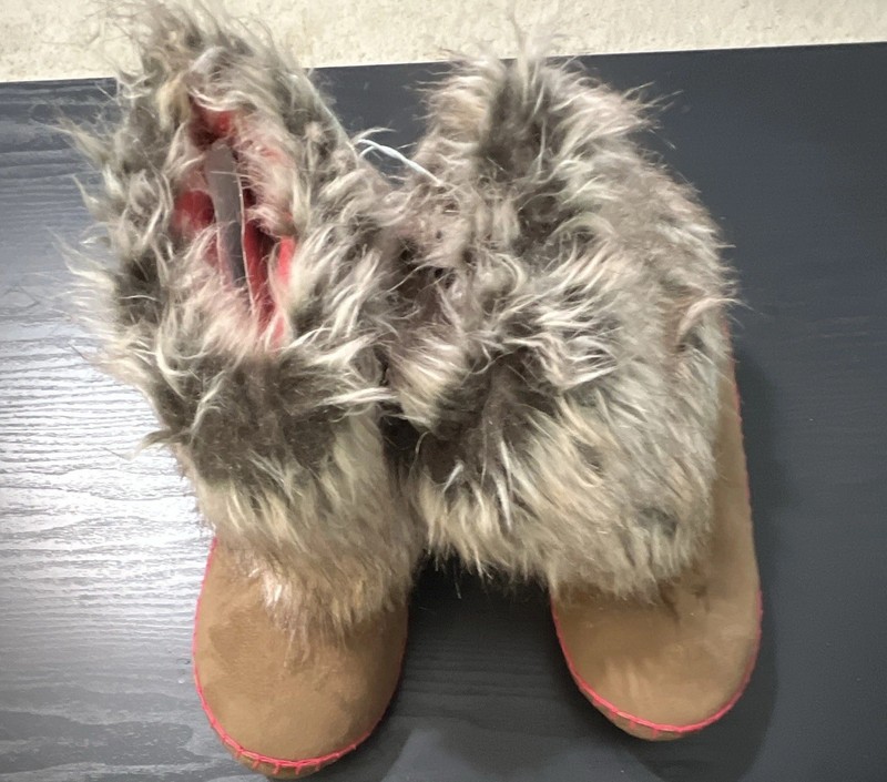 Mudd Girls Mid-Calf Slip-On Boots Faux Fur Lined Fur Trim Tan Size 9/10