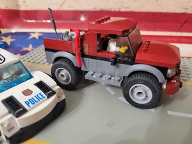 My Lego Town/City 60128 Police Pursuit, 100% complete, extras, retired
