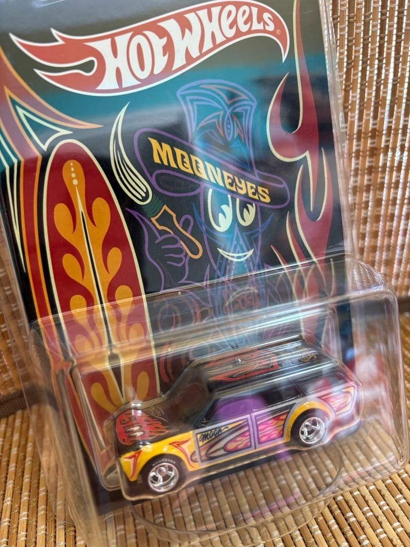 Hot Wheels Japan Convention Limited Edition Mooneyes Left-Facing
