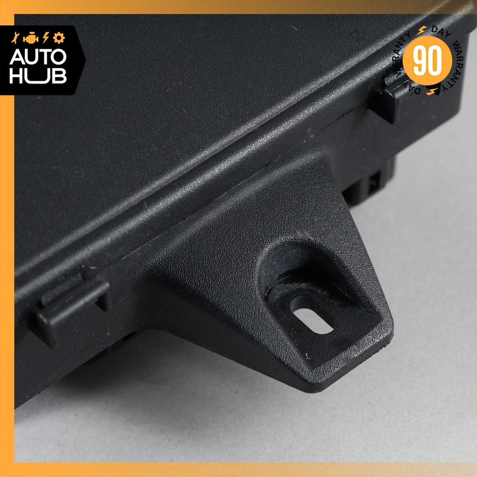 05-08 Aston Martin DB9 V8 Vantage Front Fuse Box Relay Junction OEM 34k
