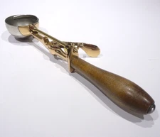 Antique Gilchrist No. 31 Ice Cream Scoop, Excellent Cond, Size 20 scoops/quart