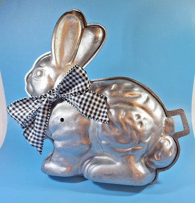 Vintage Easter Bunny Rabbit Cake Mold Two Piece 3D Cast Aluminum 10.75''
