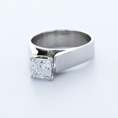 Natural Diamond F/VS2 Princess Cut Platinum Prong Wide Band