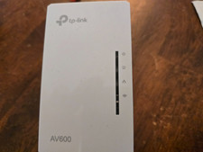 TP-LINK TL-WPA4220 AV600 WiFi Powerline Extender