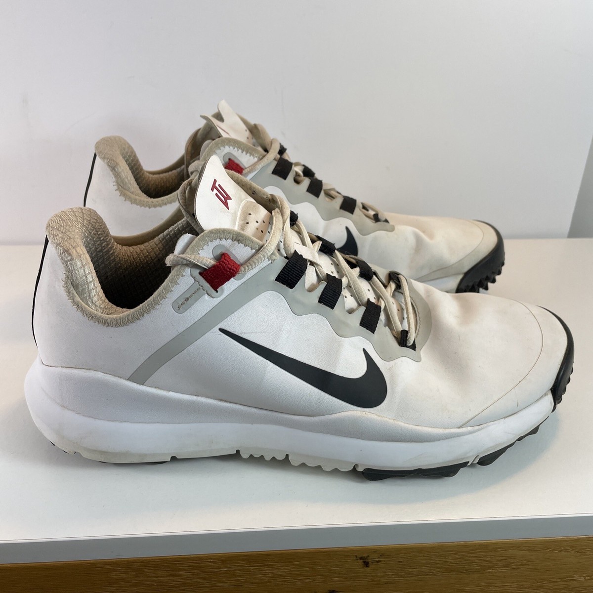 Nike Tiger Woods TW13 Golf Shoes 532622-100 TW13 White Red RARE Men's Sz 11 Nike Tiger Woods TW13 Golf Shoes 532622-100 TW13 White Red RARE Men's Sz 11