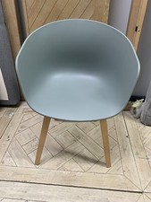 AAC 22 Stuhl WASSERBASIERT LACKIERT Eiche FURNIER - DUSTY BLUE.  UVP 300£