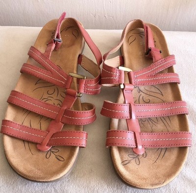 naturalizer sandals wide width