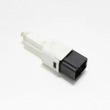 Front Left Brake Light Stop Lamp Switch For Nissan F85CS23