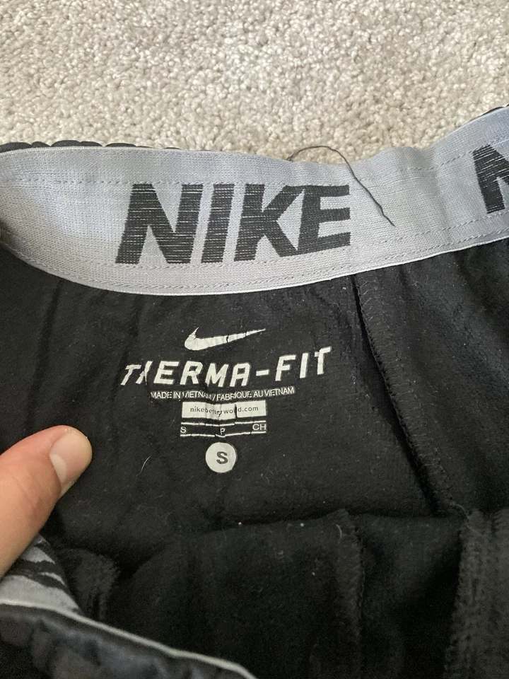 Nike Therma-Fit Trackpants Sports Size S Black Vintage Full Stitch Logo - Bild 4 von 4