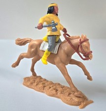 Timpo /  Apache mit Tomahawk - Reiter mit seltenem Unterteil    # T 7437