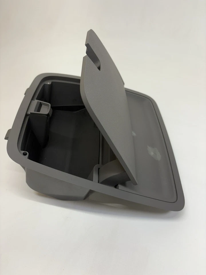 Tampa do compartimento de armazenamento console central Chevrolet Traverse 2015 OEM cinza - Imagem 4 de 4