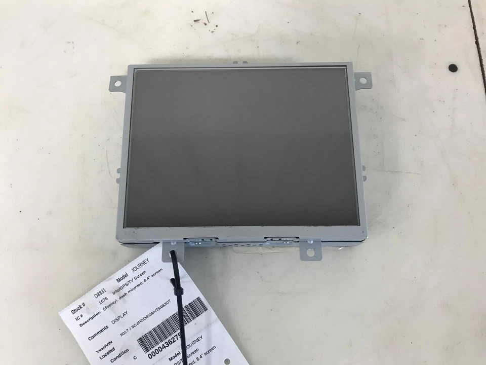 Used Front Center Infotainment Display fits: 2017 Dodge Journey display dash mou - Изображение 3 из 4