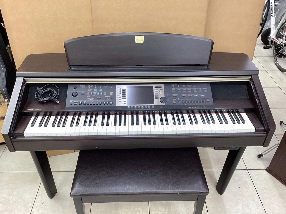 Yamaha Digital Piano Clavinova CVP-207 - Image 3 of 4