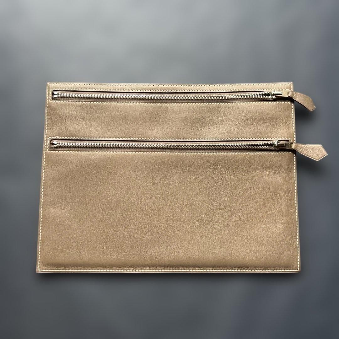 HERMÈS Flat Pouch / Multi-Case Étoupe Leather Double-sided double-zip pockets — image 10