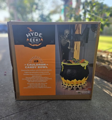 Halloween 17” Cauldron Candy Bowl w/ Light and Sound Hyde & EEK! LARGE NEW
