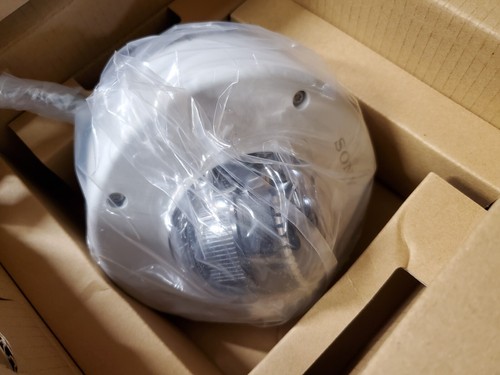Sony SNC-EM642R 1080p Outdoor Ruggedized Full HD Network IP Mini Dome Camera - Picture 2 of 4