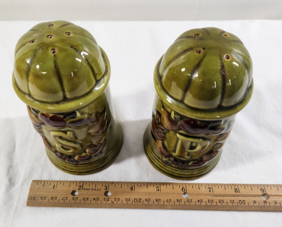 Vintage Los Angeles California Pottery Salt Pepper Shaker Set Large green 1970s