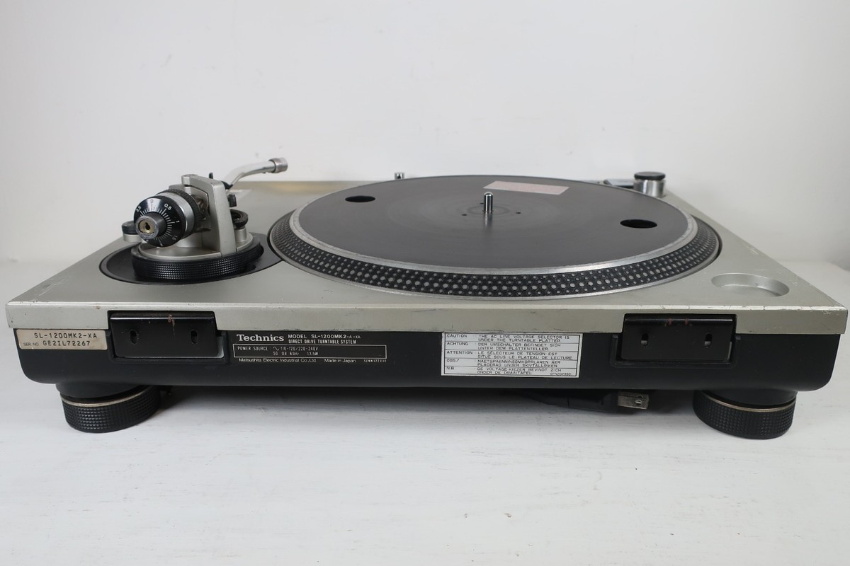 Technics SL-1200MK2 Quartz Direct Drive DJ Turntable Silver (Pre