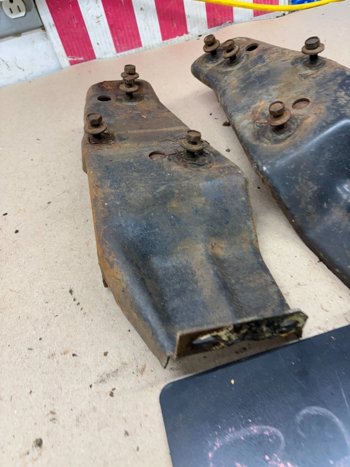 1966 66 1965 65 GALAXIE GALAXY LTD CAPÔ DOBRADIÇA SUPORTES DE MONTAGEM DIREITA ESQUERDA FABRICANTE DE EQUIPAMENTO ORIGINAL - Imagem 4 de 4