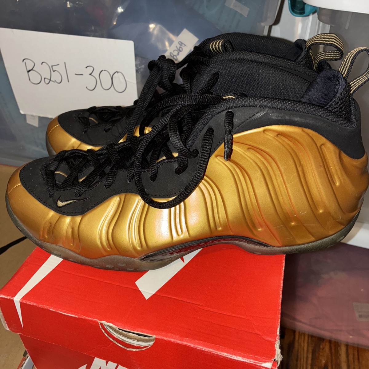 NIKE AIR FOAMPOSITE ONE - METALLIC GOLD - 10.5M - USED (REP 