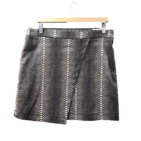 Temt Skirt Womens Mini Wrap Size 14 Black Beige Animal Print