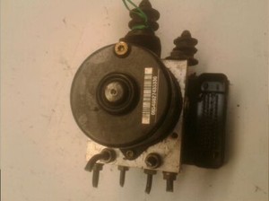 ABS PUMPE Volkswagen Golf V (1K1) Hatchback 1.6 FSI 16V (BAG) 2004 1K0614517HBEF