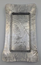 VINTAGE WENDELL AUGUST FORGE HAMMERED ALUMINUM PINE CONE TRAY # 544 - 9" X 10.5"