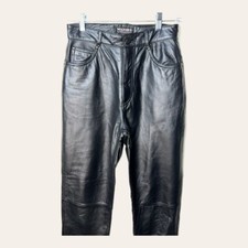 WOMEN  S VINTAGE WILSONS 100 LEATHER PANTS BLACK IN COLOR SIZE 6