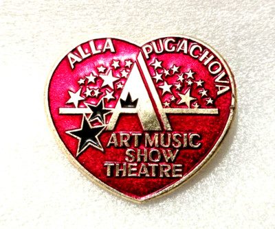 Vintage Pin Badge ALLA PUGACHOVA ART MUSICAL SHOW THEATER