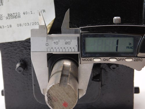 Reductor de velocidad de engranaje helicoidal 56C LR relación 40:1 Winsmith E20MDNS21000FA E20MDNS - Imagen 6 de 11