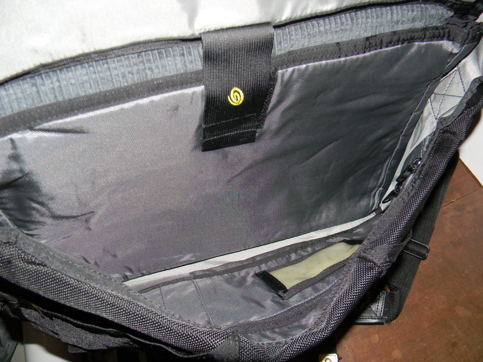 Timbuk2 Classic Messenger Bag black with Padded Lapto… Gem