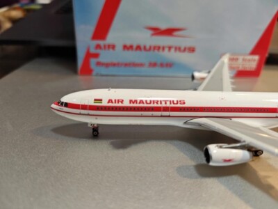 Risesoon 1:200 Air Mauritius Airbus A340-300 N/A | MADb