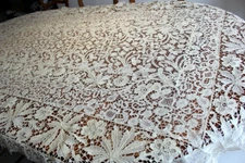 Sublime Nappe ancienne en dentelles faites main  / Linge ancien 2501123