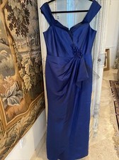 Badgley Mischka Embellished Formal Gown Navy Of Shoulder SZ 14 Floor Length Mint