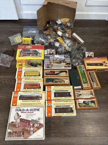 Huge Lot Of Concor HO Scale Authentic Freight Cars  Tyco Train Stuff Nos Mostly