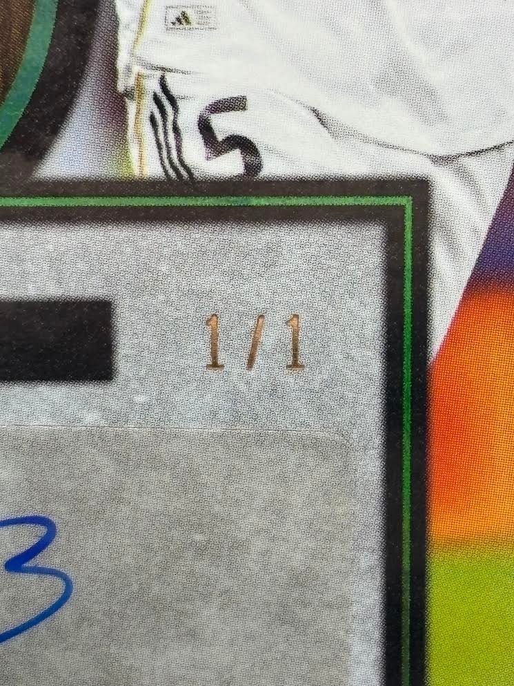 JUDE BELLINGHAM 2025-26 TOPPS MUSEUM COLLECTION UEFA EMERALD 1/1 PATCH AUTOGRAPH view 4