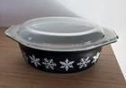 Vintage Pyrex Black w/White Snowflake Casserole 043 - 1-1/2 qt. With Lid