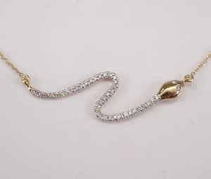 Authentic Real Moissanite 1.40Ct Round Cut Serpent Bar Pendant Yellow Gold Plated Silver