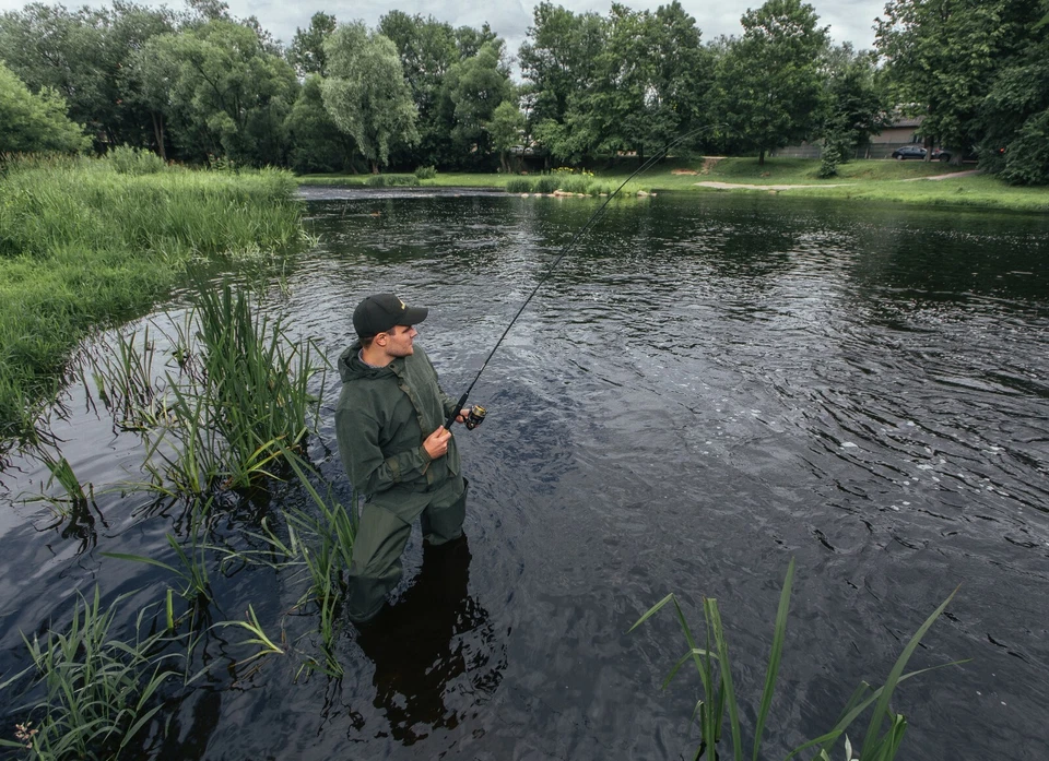Hip Wader with Boots for Fishing, Hunting, Farming, Gardening, Washing - Image 3 of 4