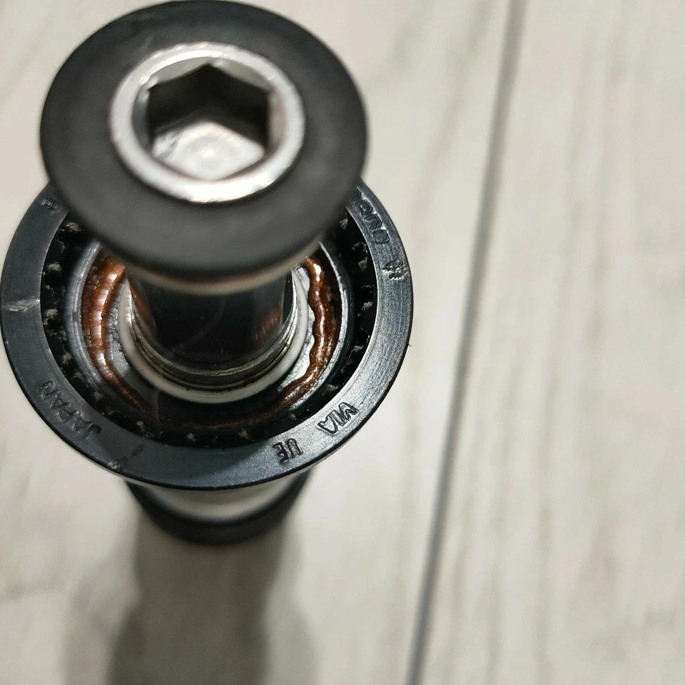 Vintage Shimano Deore XT BB-UN71 Bicycle Bottom Bracket JIS 1.37x68 111.5 mm BB - Image 4 of 4