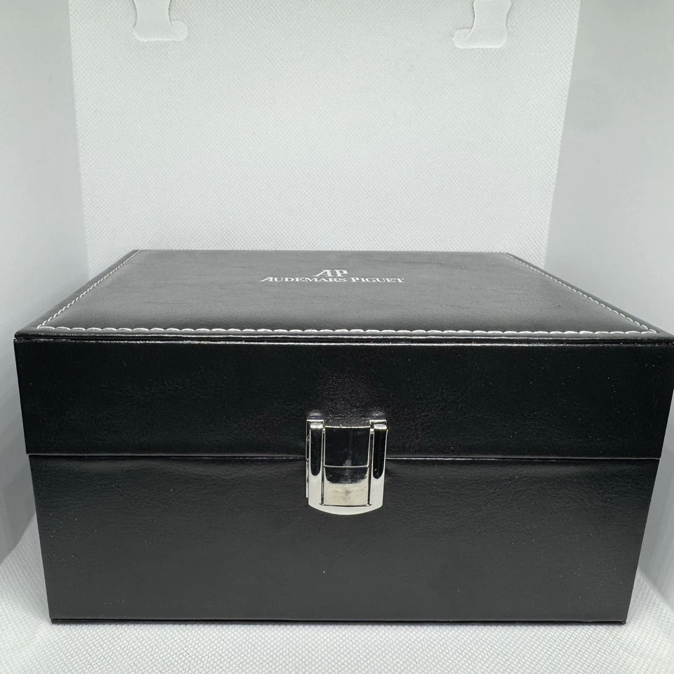 Relógio cronógrafo de luxo de cerâmica preta – Royal Oak, - Imagem 2 de 4