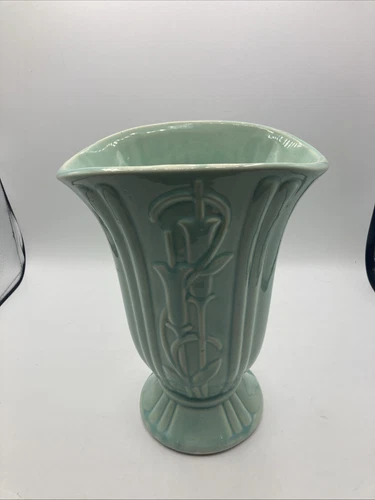 Vintage Shawnee 10” Seafoam Green Ribbed Cat Tails Glazed Pottery Vase