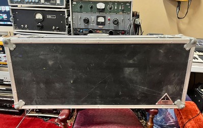 Humes and Berg Road Boss Keyboard Road ATA case