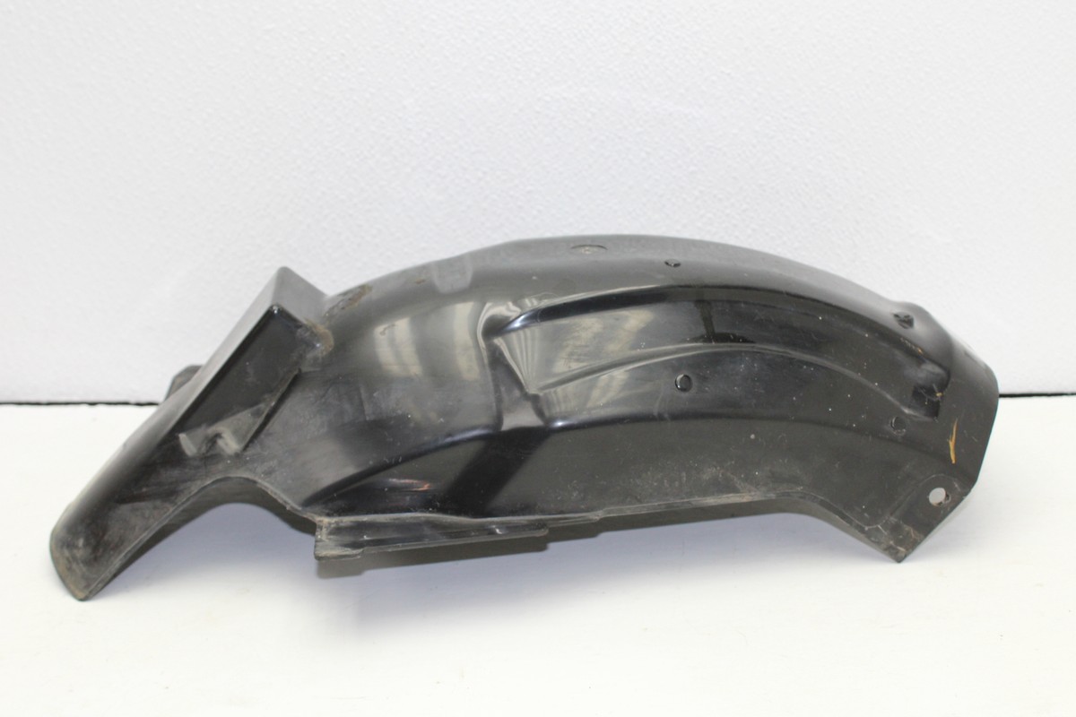 1985 KAWASAKI ZX750 GPZ (#422) REAR INNER BACK FENDER MUD GUARD