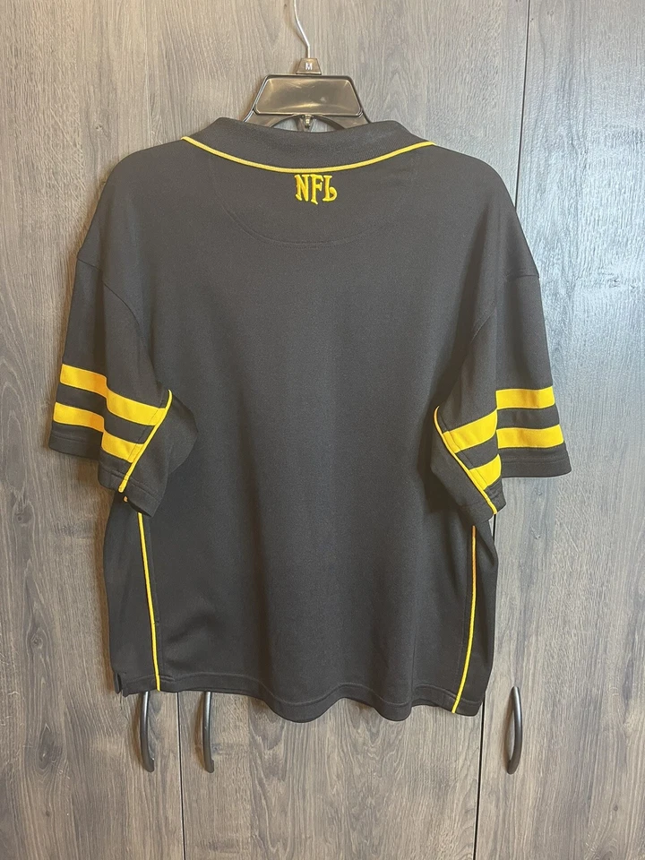 Camisa polo preta grande masculina vintage NFL Pittsburg Steelers - Imagem 3 de 4