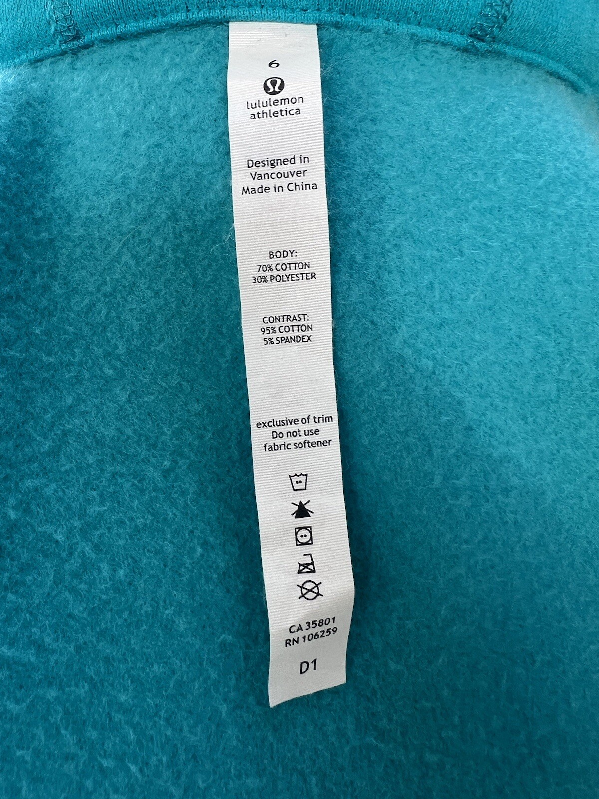 lululemon jacket Powder Blue Hood Pockets Sz 6 Gem