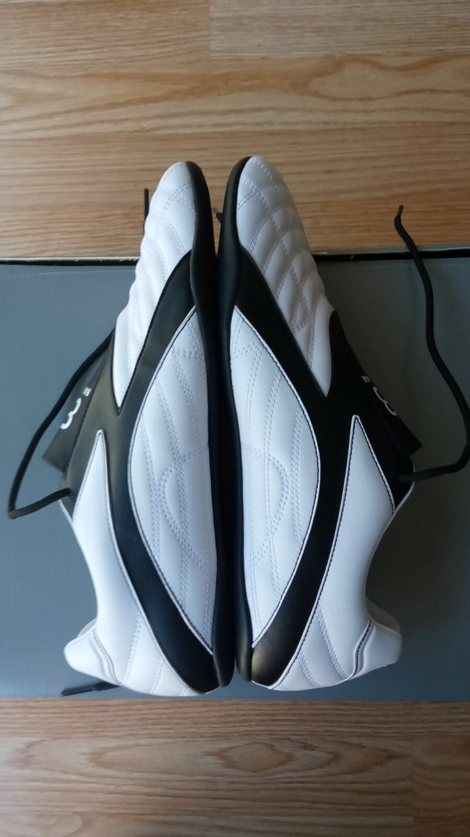 $595 Balenciaga Zen Low Top White Black Sneakers Womens sz $595 Balenciaga Zen Low Top White Black Sneakers Womens sz