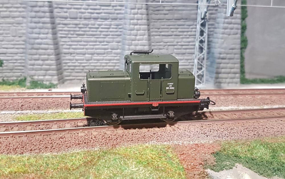 Locotracteur MOYSE 32 TDE REE Modeles MB050 miniature epoque III coloris vert