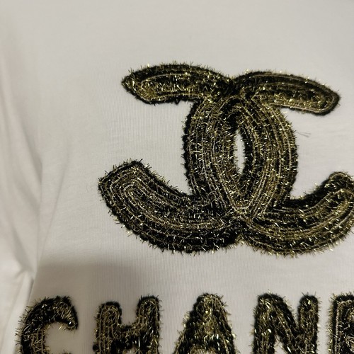 CHANEL Woman’s Logo T Shirt Fuzzy White Black Gold Crew Neck Designer Size M - Picture 7 of 16