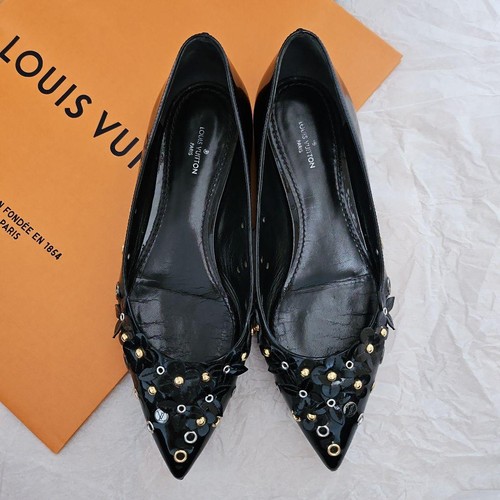 Louis Vuitton Blumen Nieten spitz zulaufend flache Schuhe schwarz Damen 37 US7 24cm